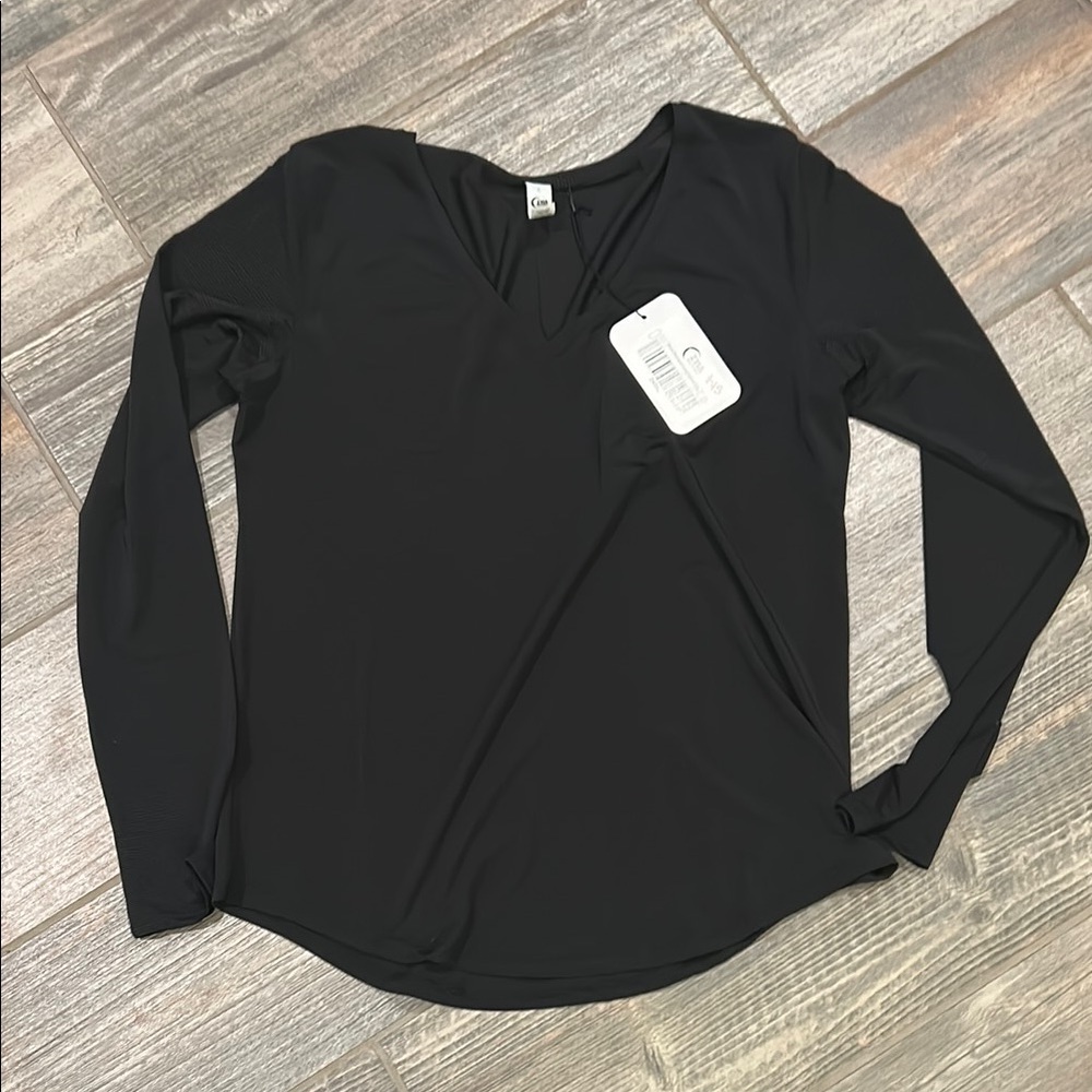 Zyia Black Wanderer Long Sleeve